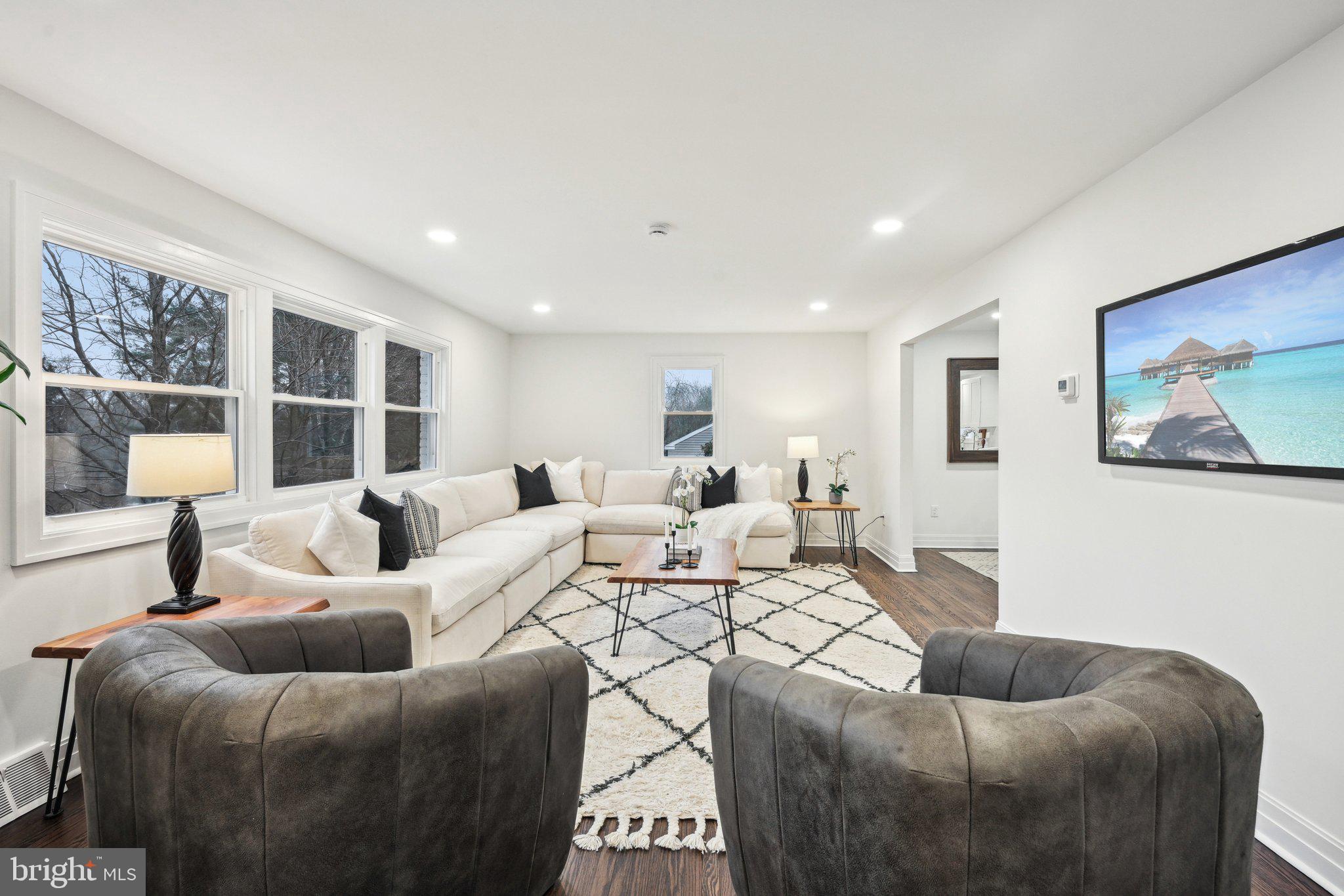 415 Marple Road Broomall, PA 19008 - Photo 7 of 54