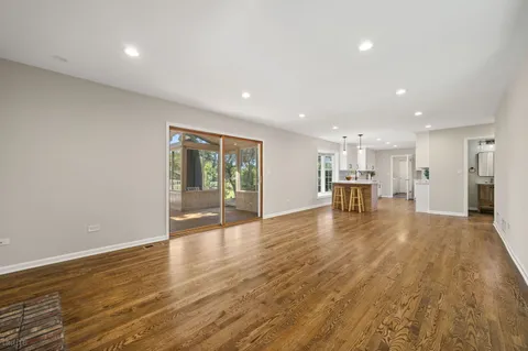 $750,000 | 1392 Terre Drive, Libertyville, IL 60048