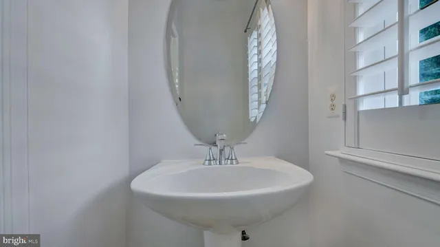 a view of a room with an empty space