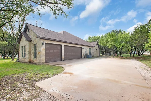 $634,900 | 109 Camm Lary Circle, Burnet, TX 78611