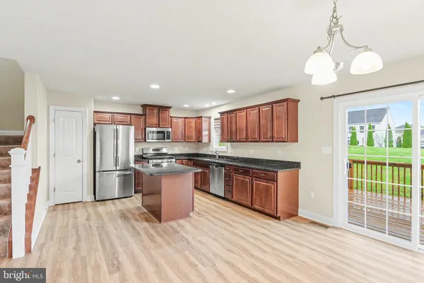 $2,395 | 813 Spring Rock Court, Mechanicsburg, PA 17055