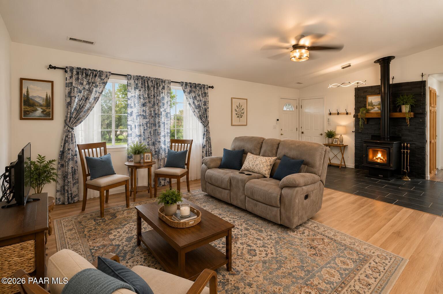 750 West Iris Road Paulden, AZ 86334 - Photo 8 of 36 Virtually Staged Living Room 1