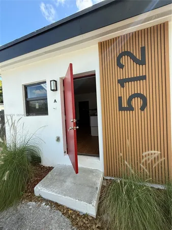 $1,830 | 512 Northwest 2nd Avenue, Unit B, Hallandale Beach, FL 33009