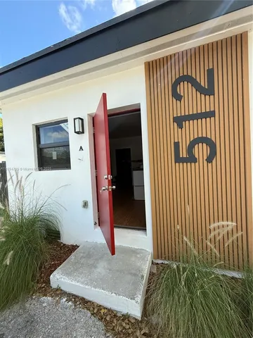 $1,850 | 512 Northwest 2nd Avenue, Unit B, Hallandale Beach, FL 33009