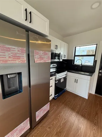 $1,850 | 512 Northwest 2nd Avenue, Unit B, Hallandale Beach, FL 33009