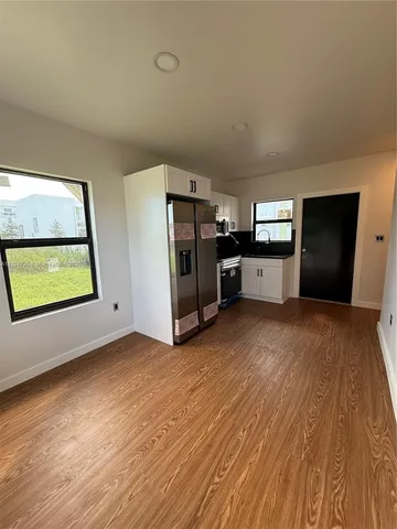 $1,850 | 512 Northwest 2nd Avenue, Unit B, Hallandale Beach, FL 33009