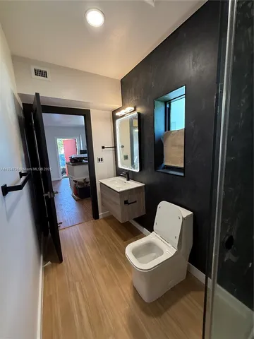 $1,850 | 512 Northwest 2nd Avenue, Unit B, Hallandale Beach, FL 33009