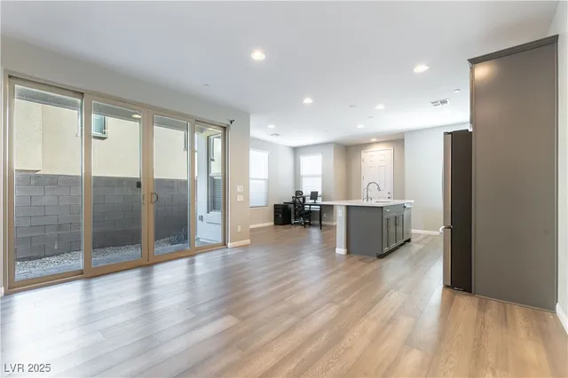 $465,000 | 11703 Emerald Lk Avenue, Las Vegas, NV 89138