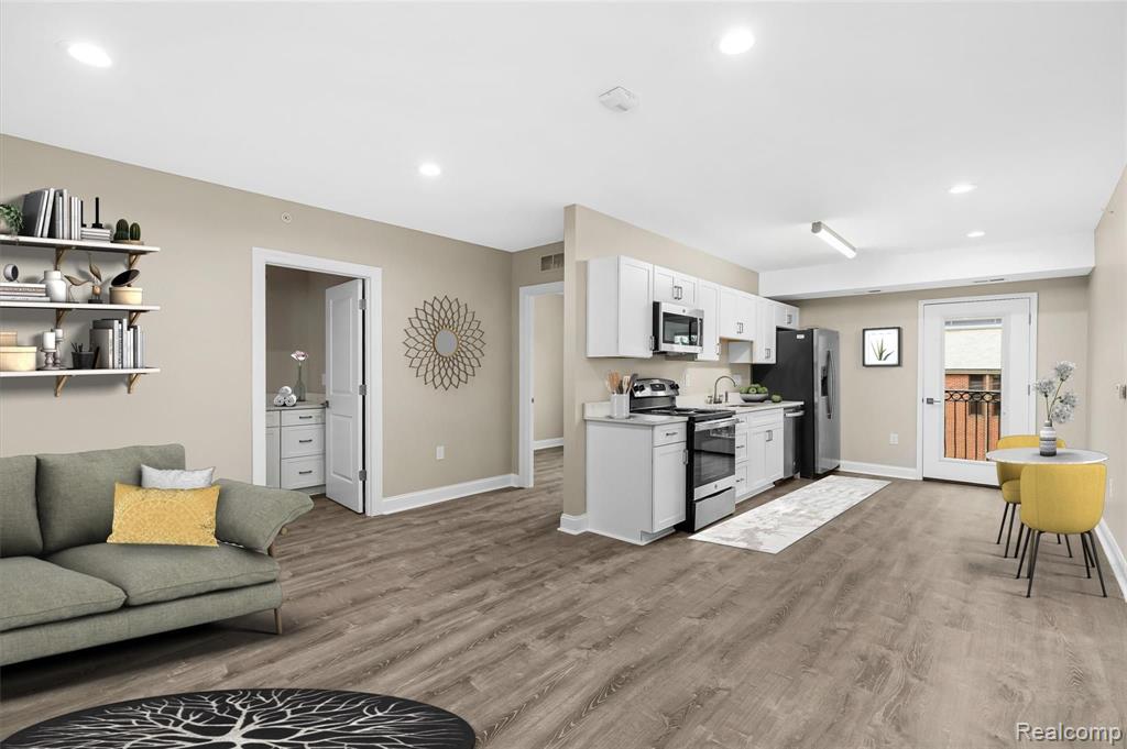 134 West University Drive, Unit 303 Rochester, MI 48307 - Photo 2 of 19