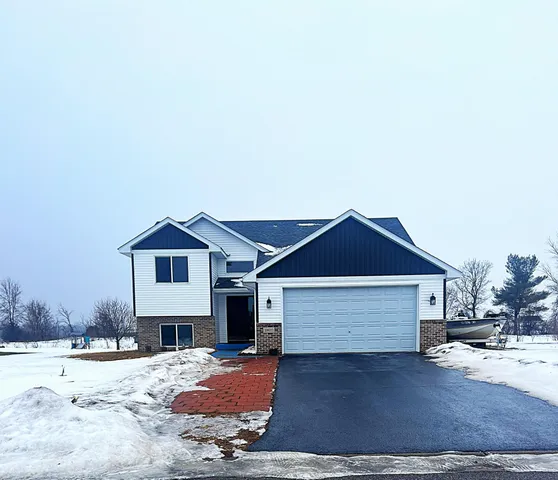 $320,000 | 18611 Traverse Lane, Big Lake, MN 55309