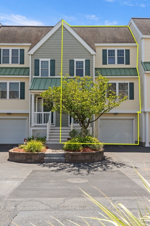 35 Collins Street, Unit 87 Danvers, MA 01923 - Photo 27 of 28 a house view with a garden space