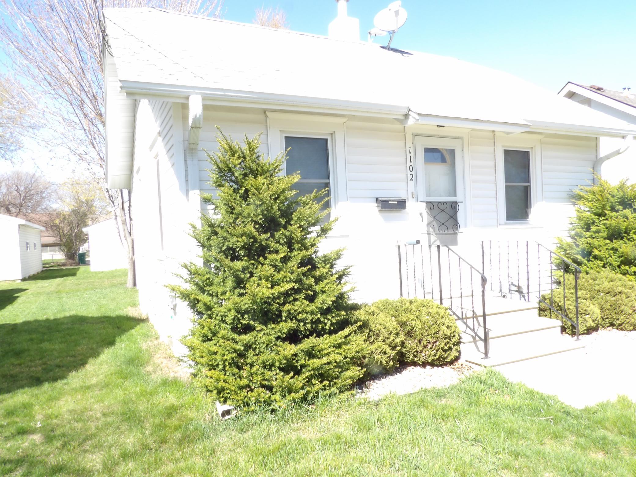 1102 3rd Avenue Southwest Austin, MN 55912 - Photo 1 of 1 Gallery Image 1