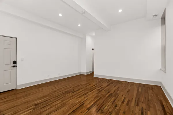 $3,550 | 2030 North Oakley Avenue, Unit 1F, Chicago, IL 60647