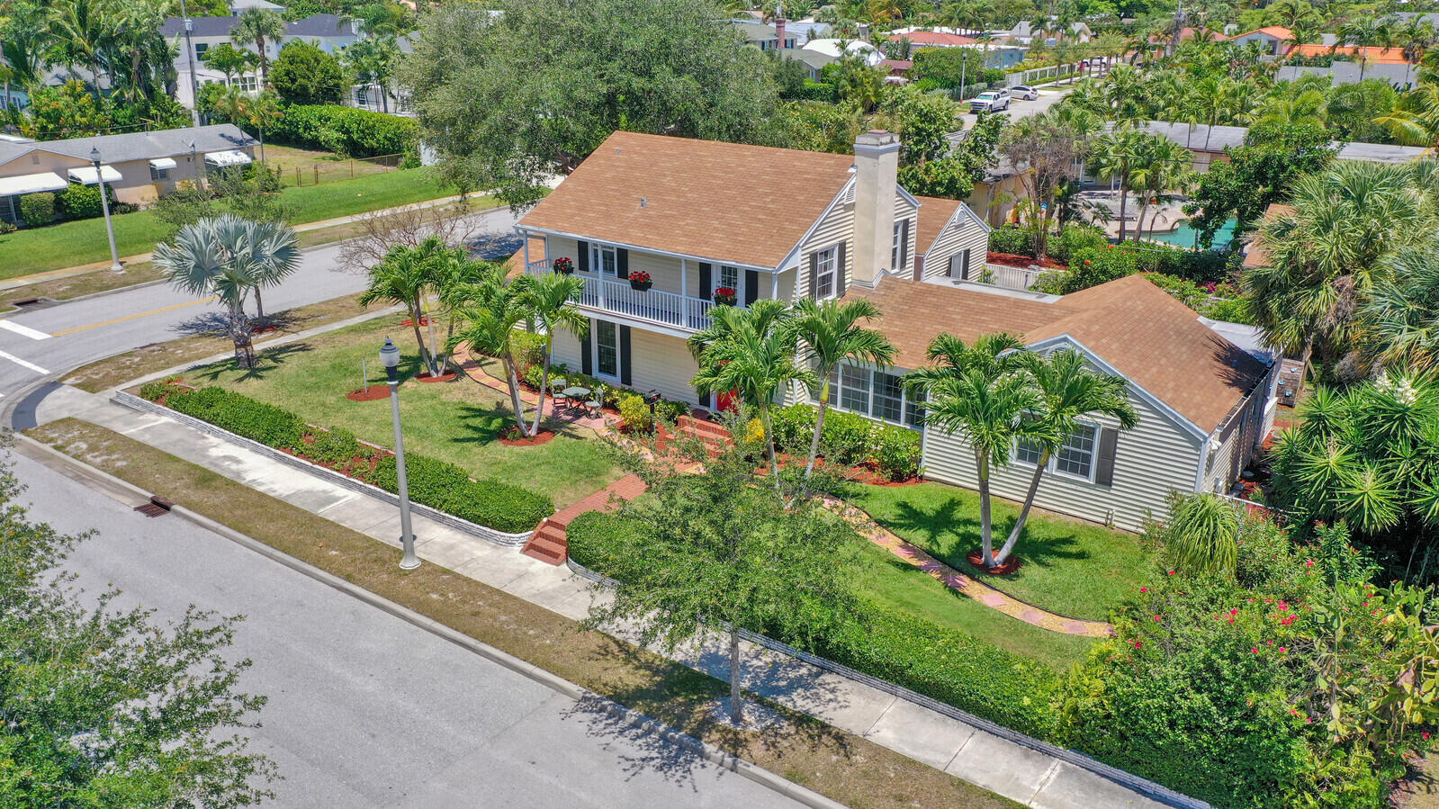 311 Colonial Road West Palm Beach, FL 33405 - Photo 5 of 54 05_Aerial_5_mls