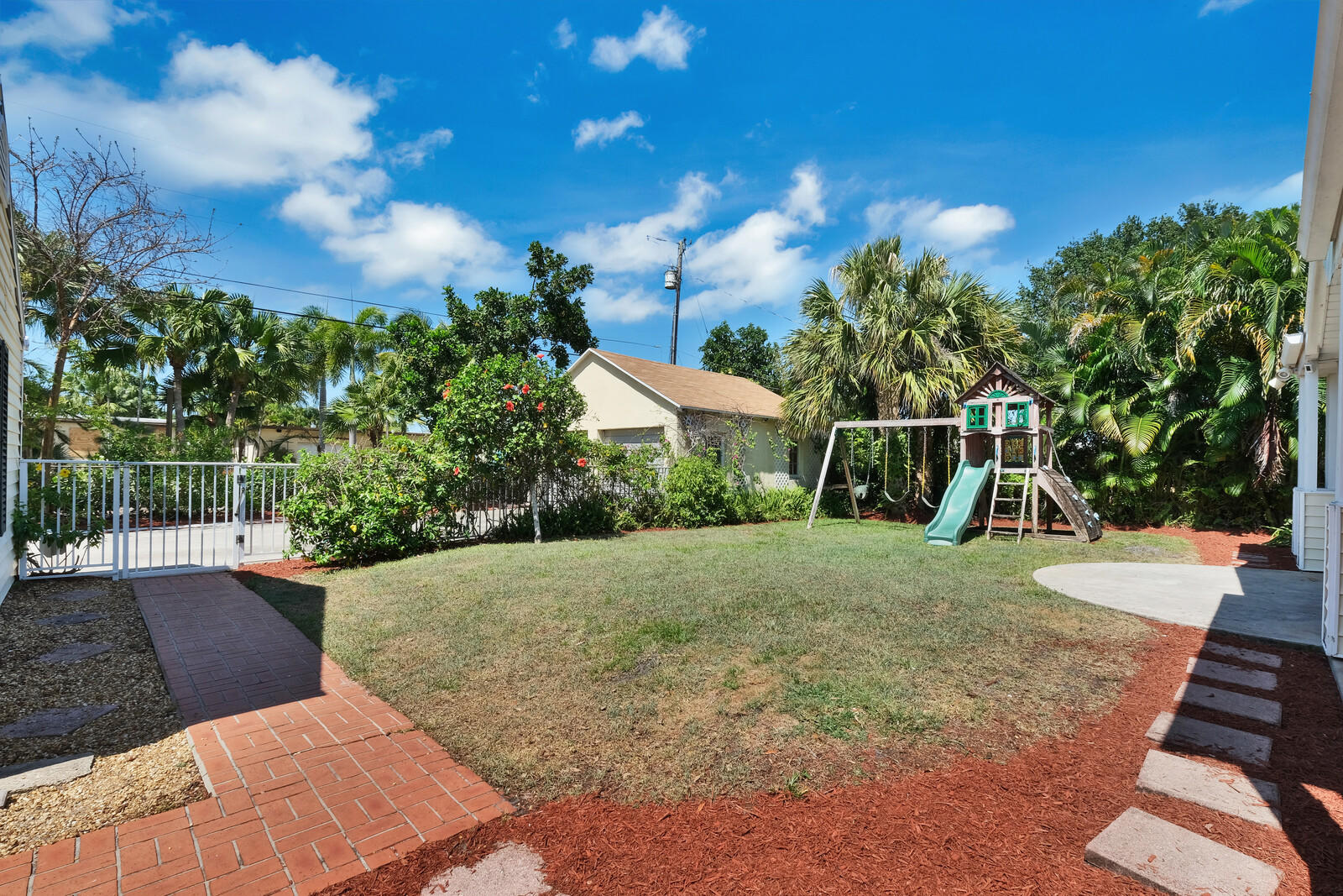 311 Colonial Road West Palm Beach, FL 33405 - Photo 54 of 54 54_Image_46_mls