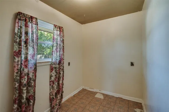 $210,000 | 501 South Hilltop, Burkburnett, TX 76354