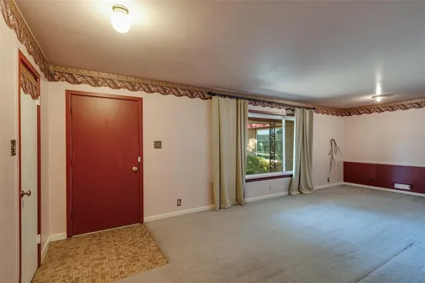 a view of livingroom with hardwood