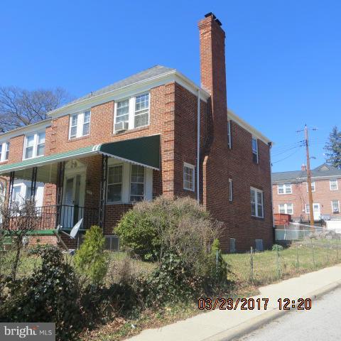 1538 Roundhill Road Baltimore, MD 21218 - Photo 3 of 5 Exterior (Front)