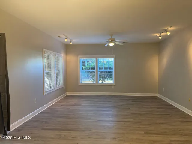 $1,995 | 200 Lighthouse Lane, Unit D1, Cedar Point, NC 28584