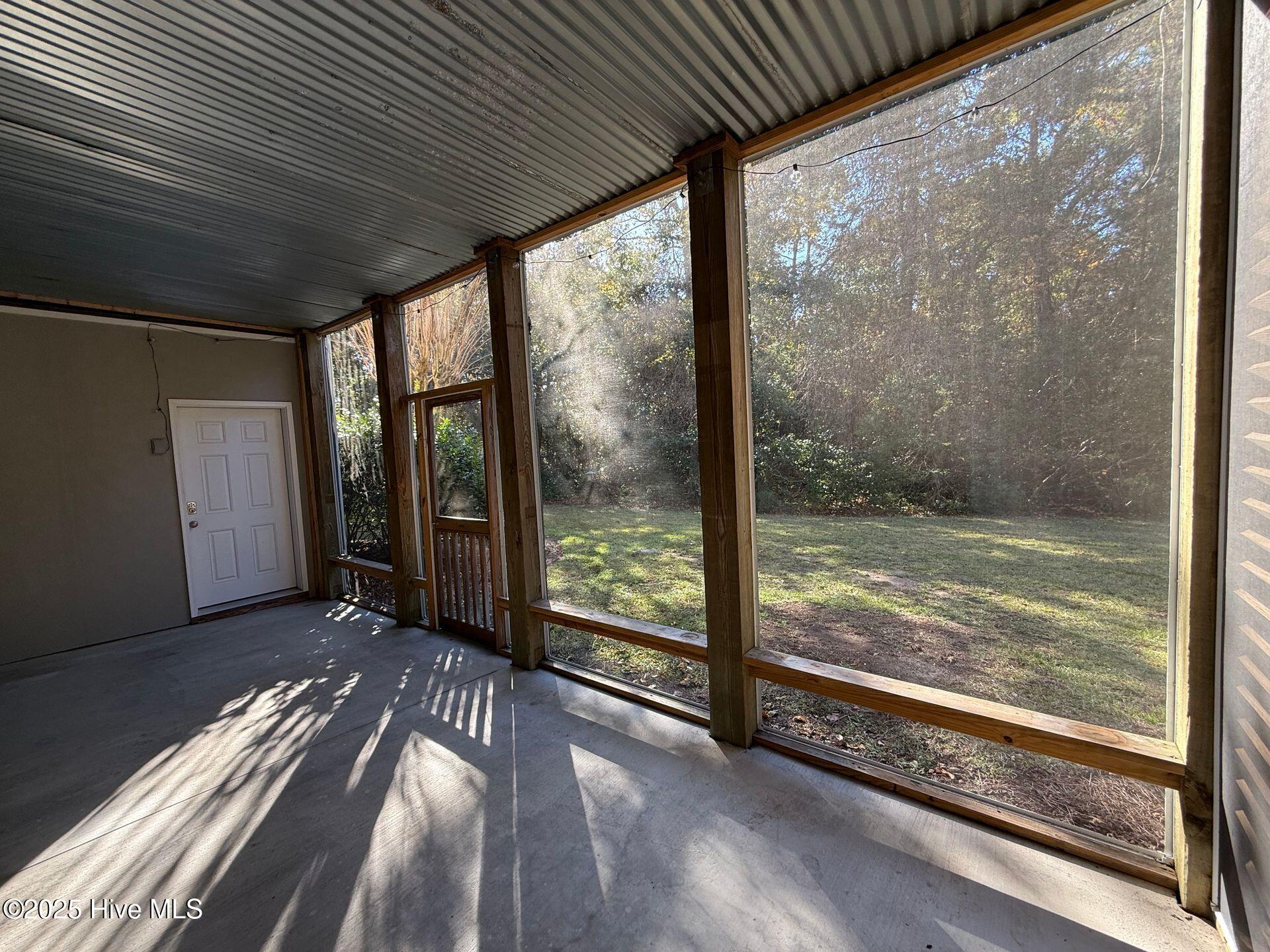 200 Lighthouse Lane, Unit D1 Cedar Point, NC 28584 - Photo 8 of 9 e6cc5ed3-cc89-43ac-93fc-13151b2bc2b9