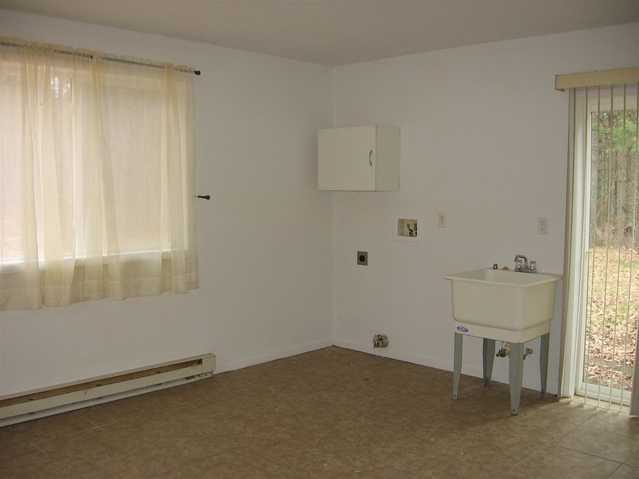 5925 East Esmond Road Hale, MI 48739 - Photo 4 of 14 1845367-3.JPG