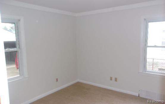 23026 Normandy Avenue Eastpointe, MI 48021 - Photo 8 of 12