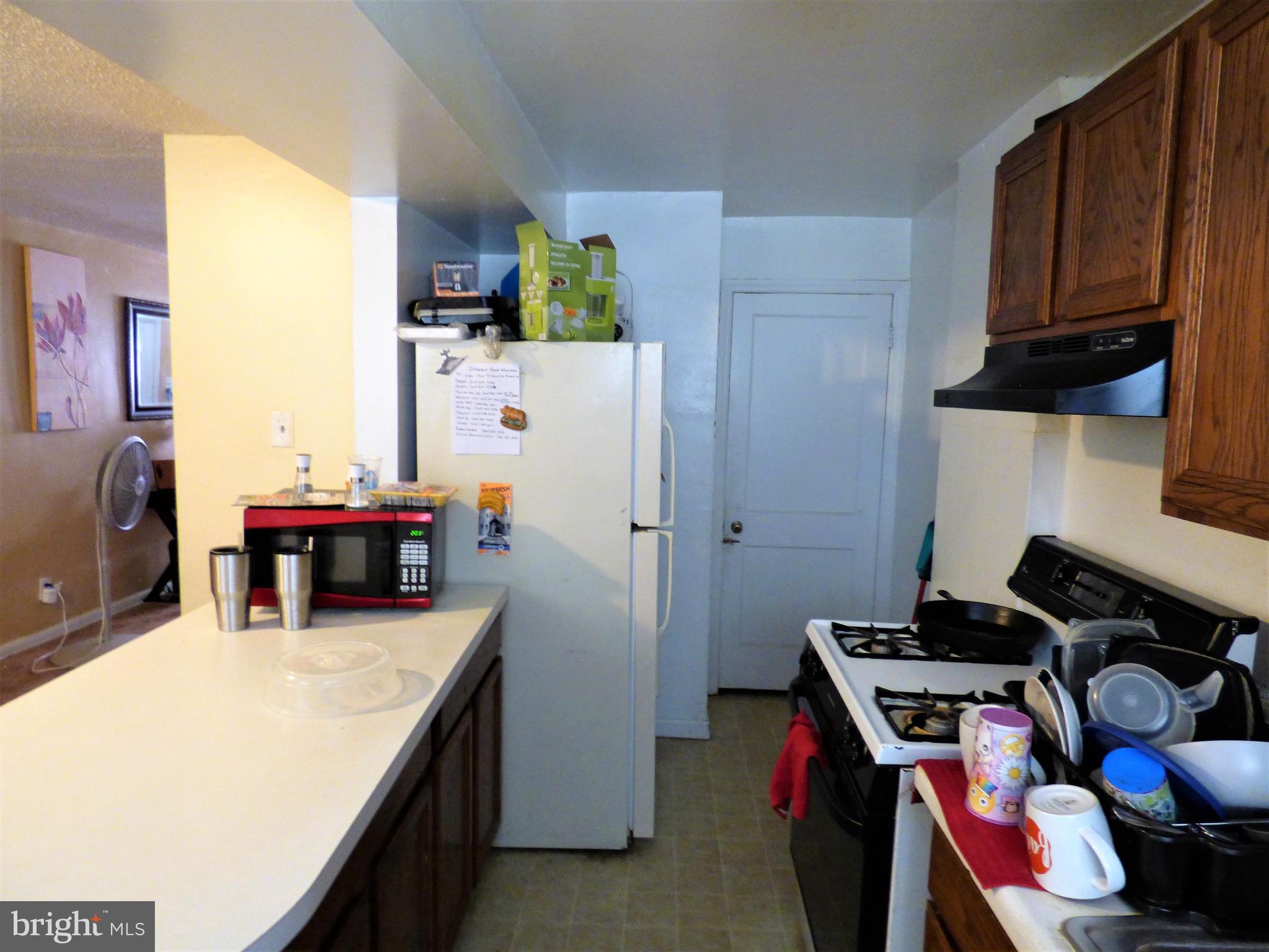 931 Grant Road Folcroft, PA 19032 - Photo 6 of 14 Kitchen