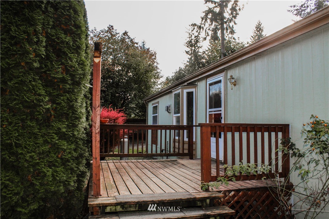 10032 168th Avenue Southwest Rochester, WA 98579 - Photo 2 of 25