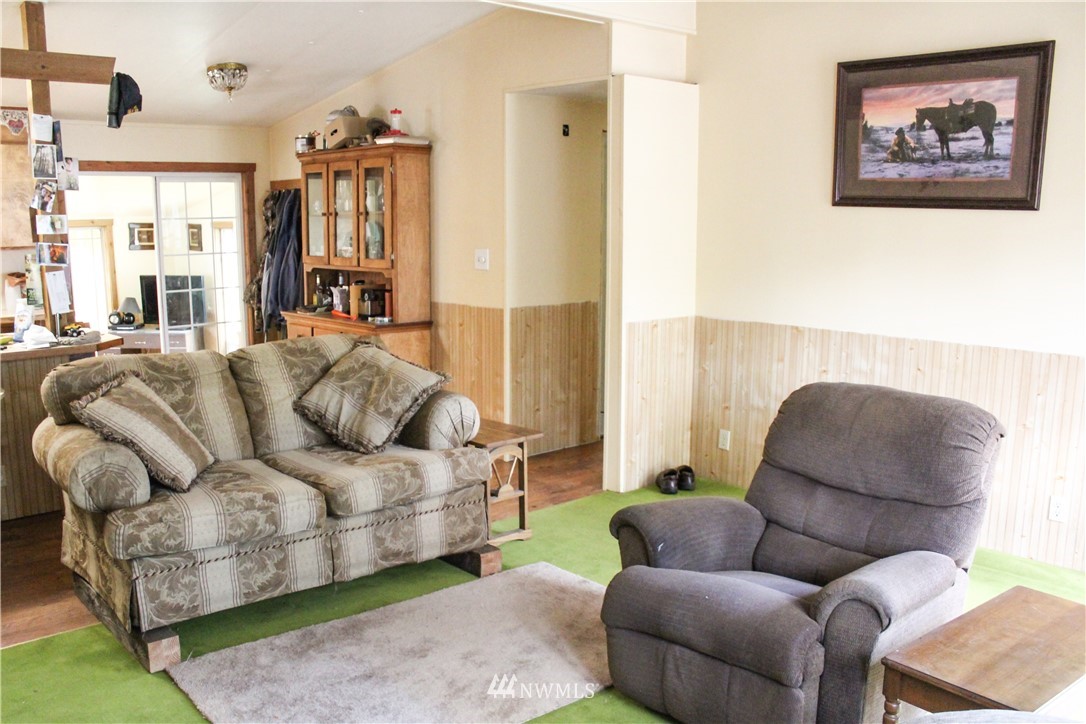 10032 168th Avenue Southwest Rochester, WA 98579 - Photo 6 of 25