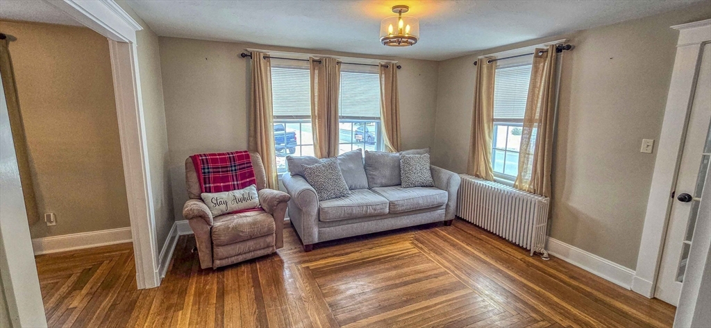 174 Slocum Road Dartmouth, MA 02747 - Photo 4 of 27