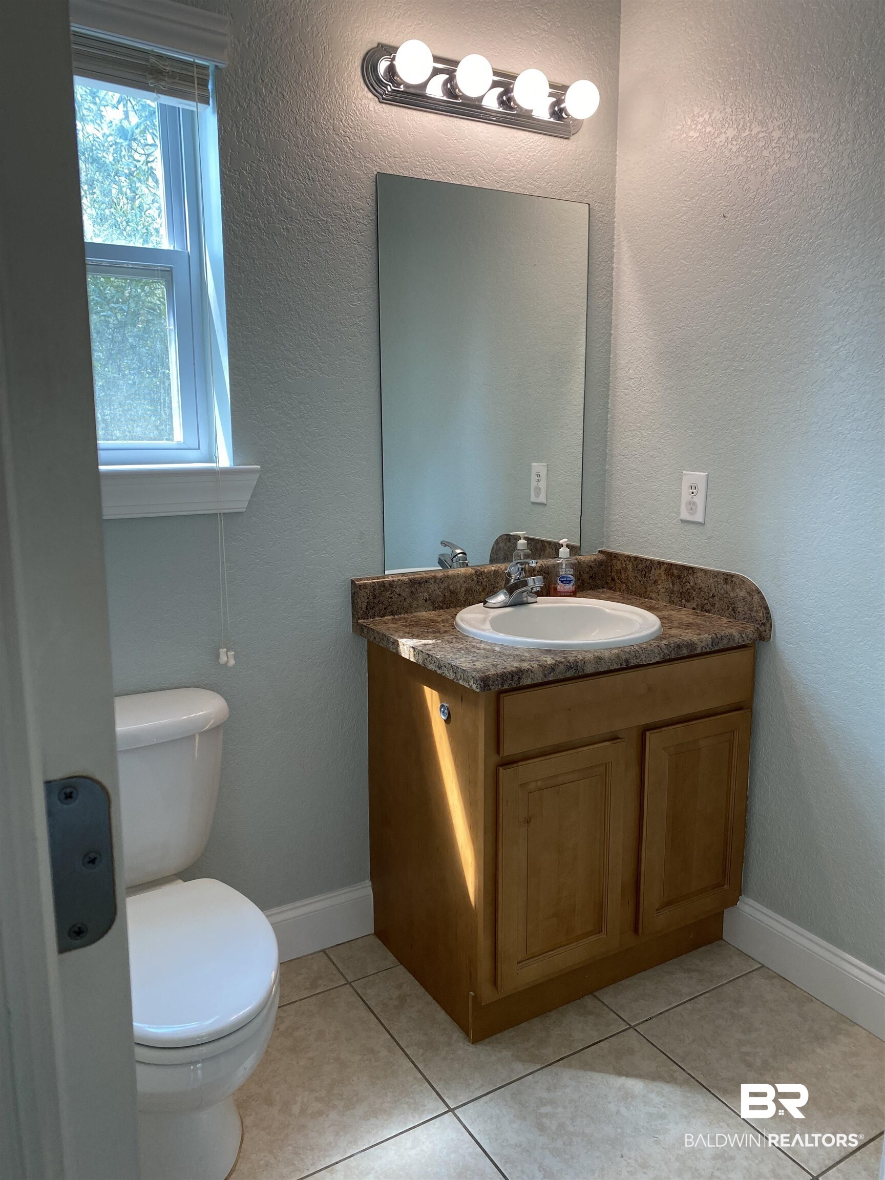 7561 Wenzel Road, Unit A9 Foley, AL 36535 - Photo 9 of 37 guest bath