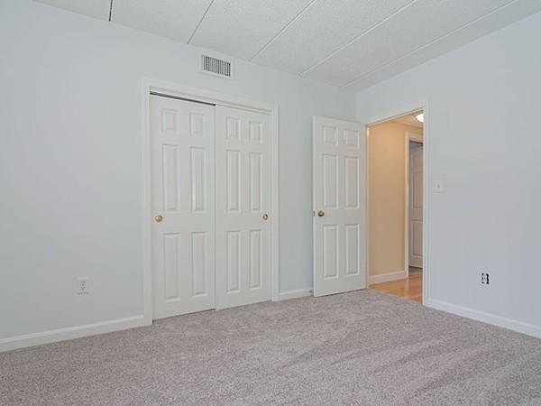 47 Angleside Road, Unit 5 Waltham, MA 02453 - Photo 13 of 21 Gallery Image 13