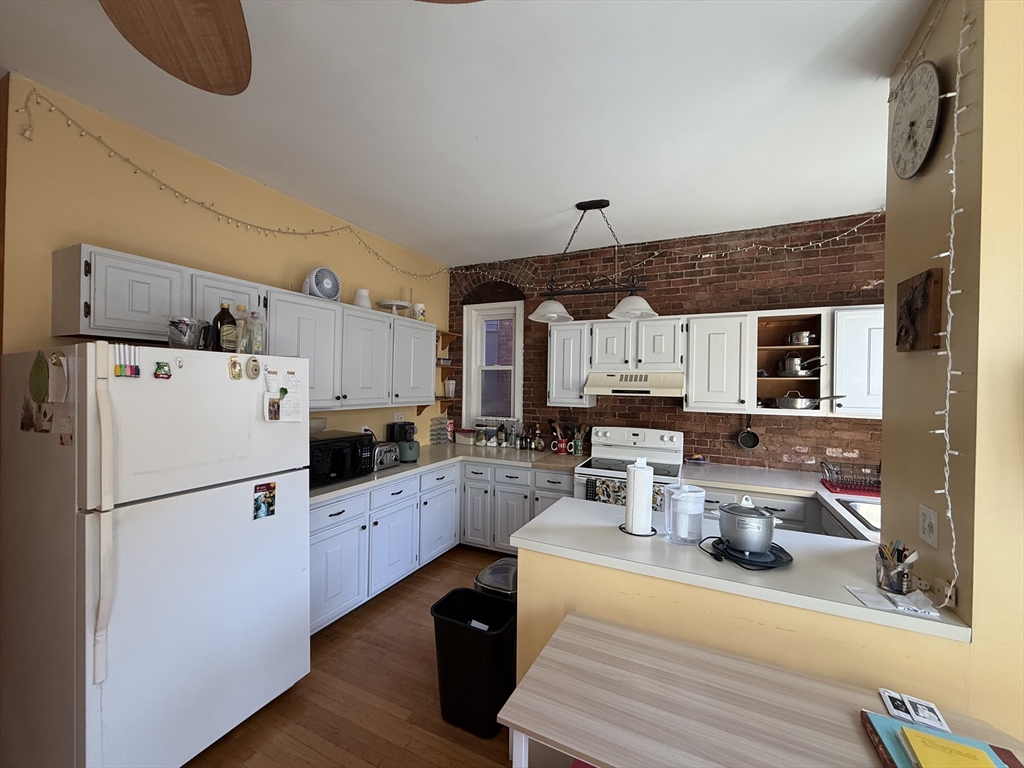 33 Kent Street, Unit 3 Brookline, MA 02445 - Photo 3 of 15