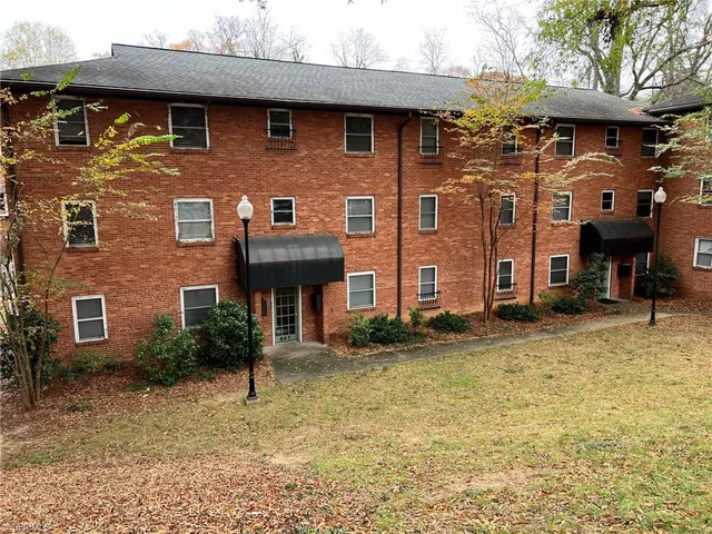 $875 | 847 West 6th Street, Unit A, Winston-Salem, NC 27101