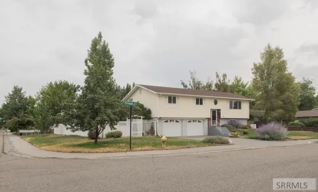 $349,000 | 1615 Parkwood Street, Idaho Falls, ID 83401