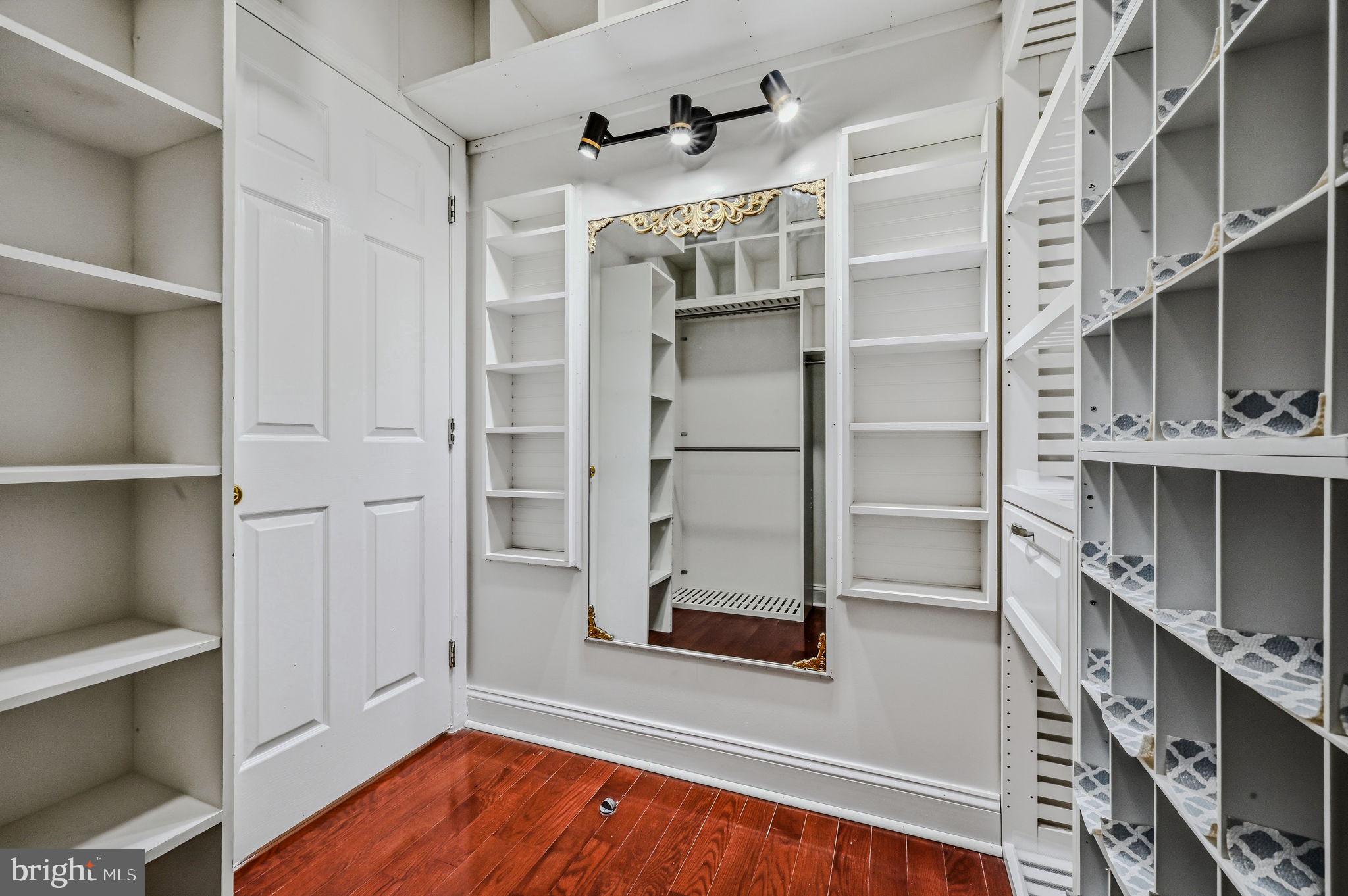 235 Riveredge Drive New Castle, DE 19720 - Photo 21 of 29 Main Bedroom Closet