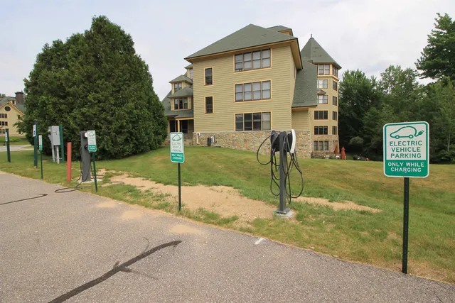 $214,000 | 28 Packard's Road, Unit 412, Waterville Valley, NH 03215