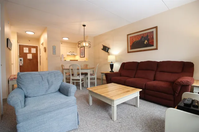 $214,000 | 28 Packard's Road, Unit 412, Waterville Valley, NH 03215