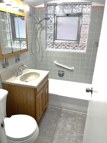 $334,900 | 10050 South Fairfield Avenue, Chicago, IL 60655