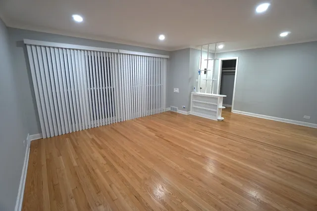 $334,900 | 10050 South Fairfield Avenue, Chicago, IL 60655