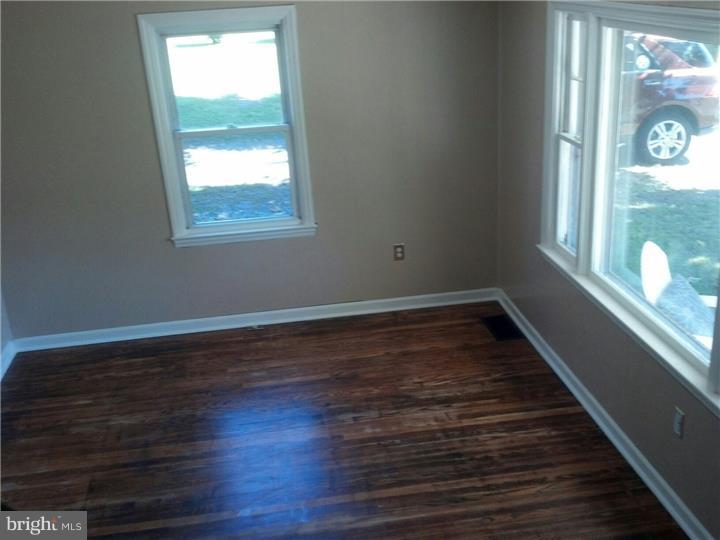 241 Rugby Road Birdsboro, PA 19508 - Photo 4 of 10 Living Room