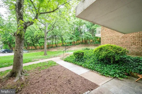 $1,650 | 2525 Huntington Avenue, Unit 18, Alexandria, VA 22303