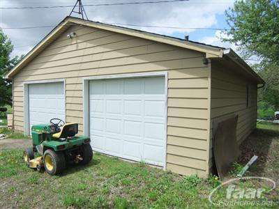 4208 West Cook Road Swartz Creek, MI 48473 - Photo 2 of 4 20153074-1.JPG