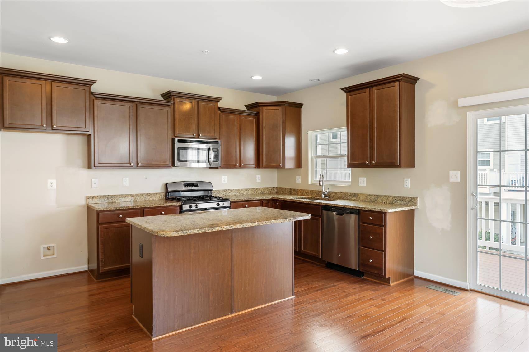 7715 Longbottom Road Elkridge, MD 21075 - Photo 13 of 35 Kitchen