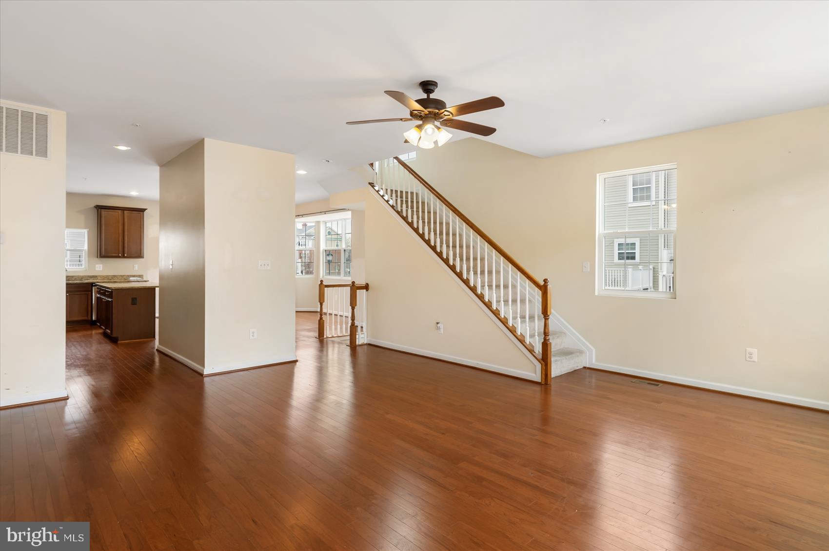 7715 Longbottom Road Elkridge, MD 21075 - Photo 18 of 35 Living room