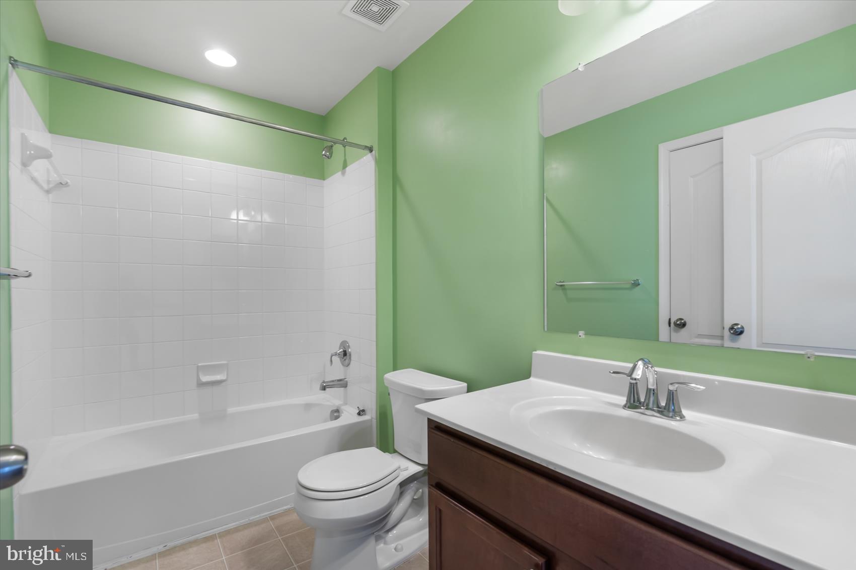 7715 Longbottom Road Elkridge, MD 21075 - Photo 23 of 35 Full bath
