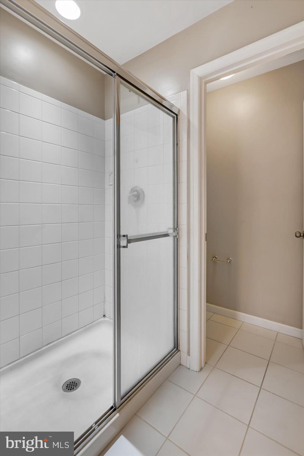 7715 Longbottom Road Elkridge, MD 21075 - Photo 29 of 35 Master Bath