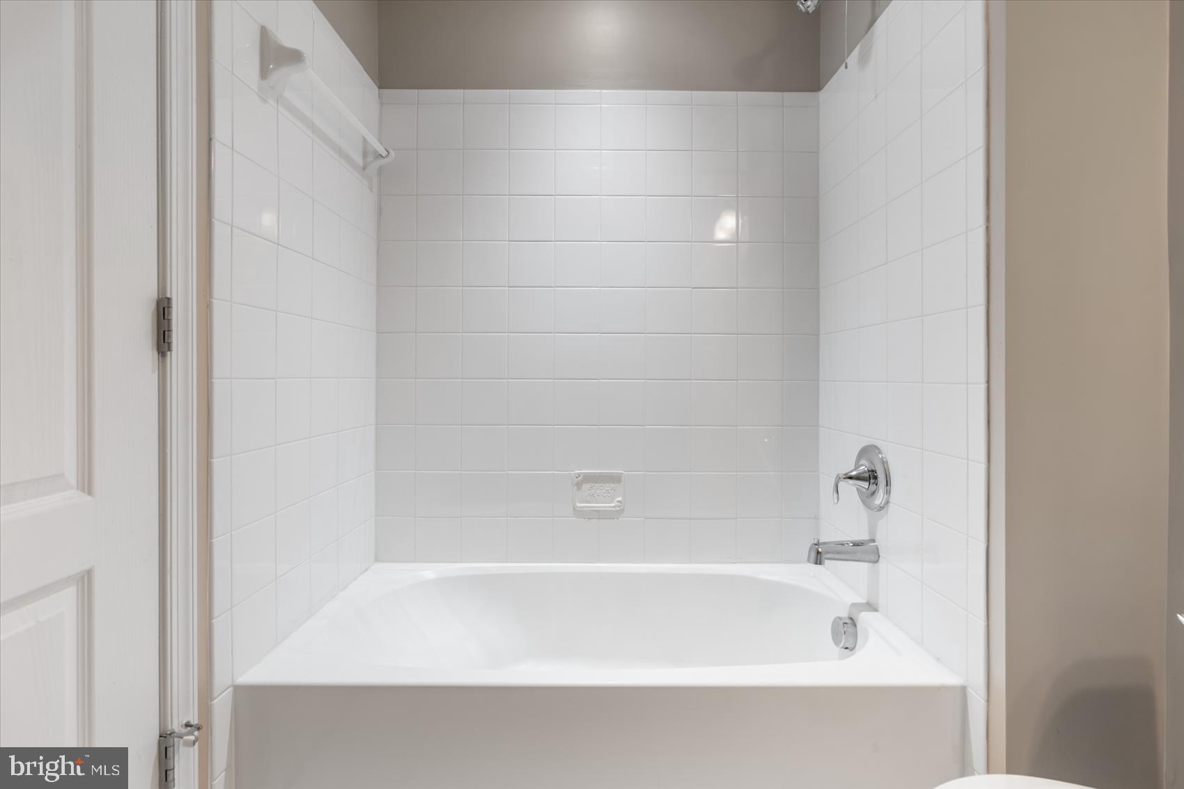 7715 Longbottom Road Elkridge, MD 21075 - Photo 33 of 35 Full bath