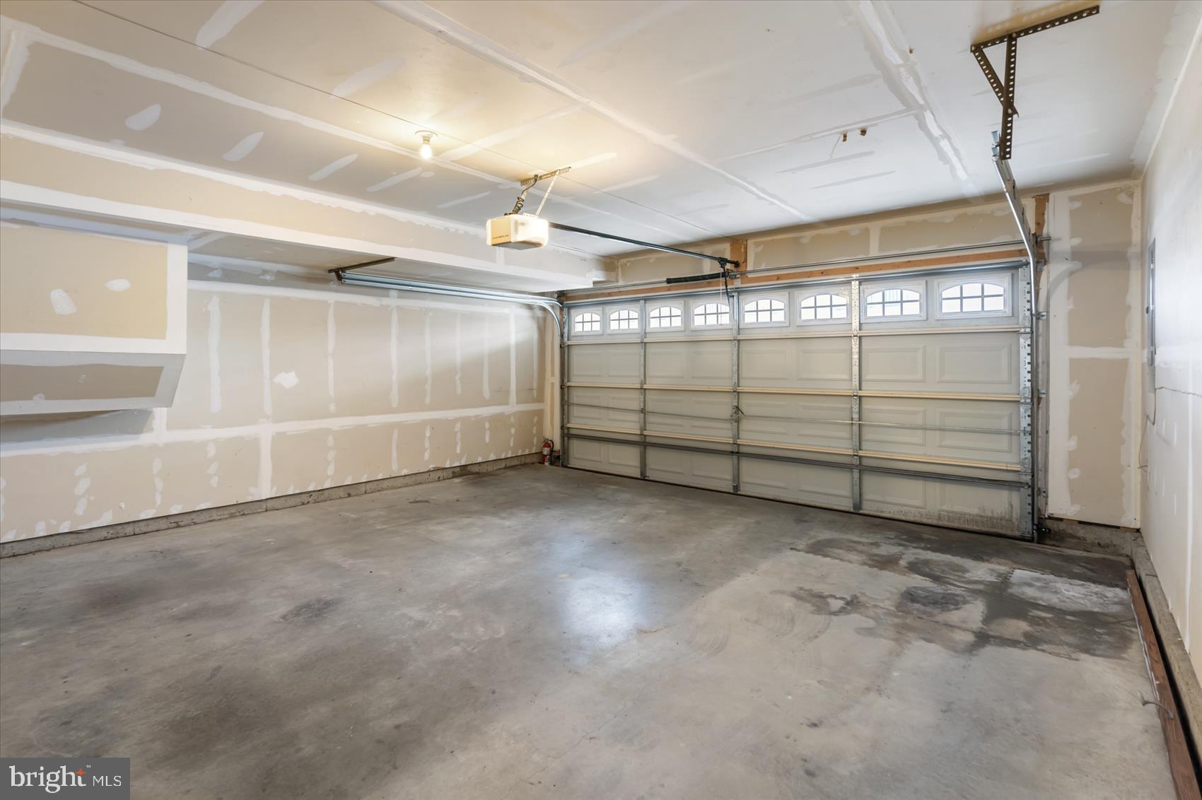 7715 Longbottom Road Elkridge, MD 21075 - Photo 34 of 35 Garage