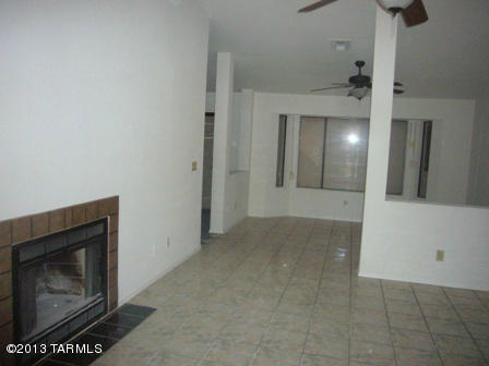4685 West Lessing Lane Tucson, AZ 85742 - Photo 2 of 6